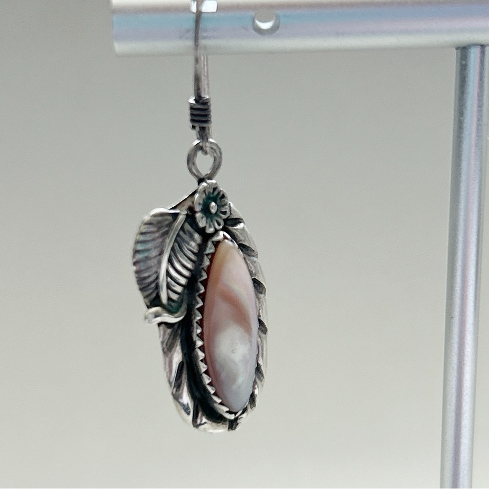 Vintage Randall Endito Pink Mother of Pearl Sterling Silver Earrings - Picture 7 of 10